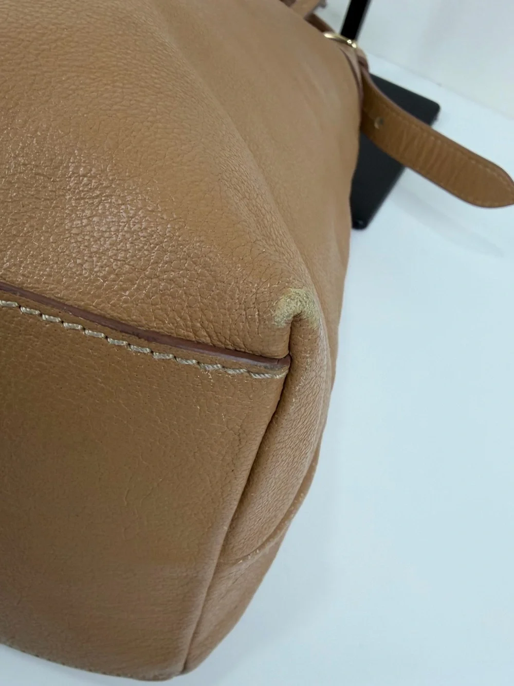 Dooney & Bourke Y2K Pebbled Leather Hobo Shoulder Bag Tan